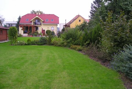 mestská záhrada - rodinný dom Nové M.n.Váhom